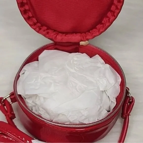 MARC JACOBS TikTok Famous 4" Red Patent Leather Cross Body Mini Round Purse NWT - Picture 4 of 6